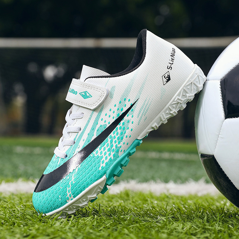 Jongens Voetbalschoenen Antisl - Street Fashion Boy recensie en prijs